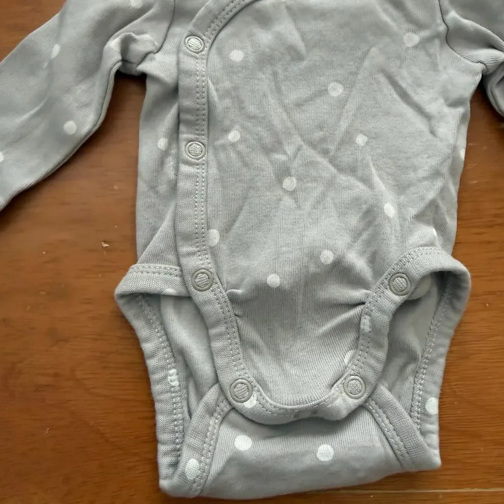 H&M Newborn Baby Onesie Gray Polka Dot Kimono Bodysuit Preemie PM Long Sleeve